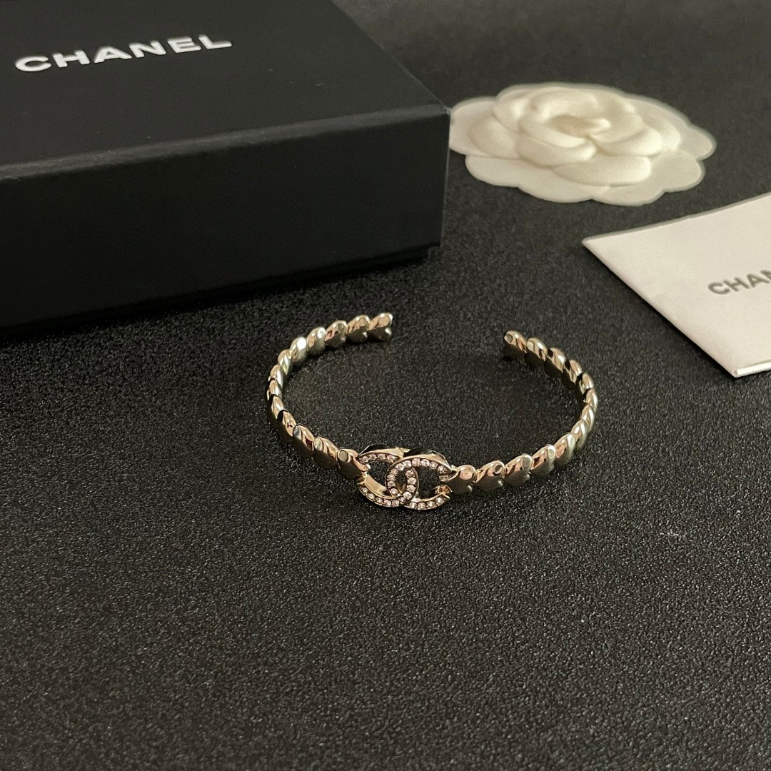 Chanel Haute Couture Haute Couture Fine Jewelry Necklace Bracelet Ring 8