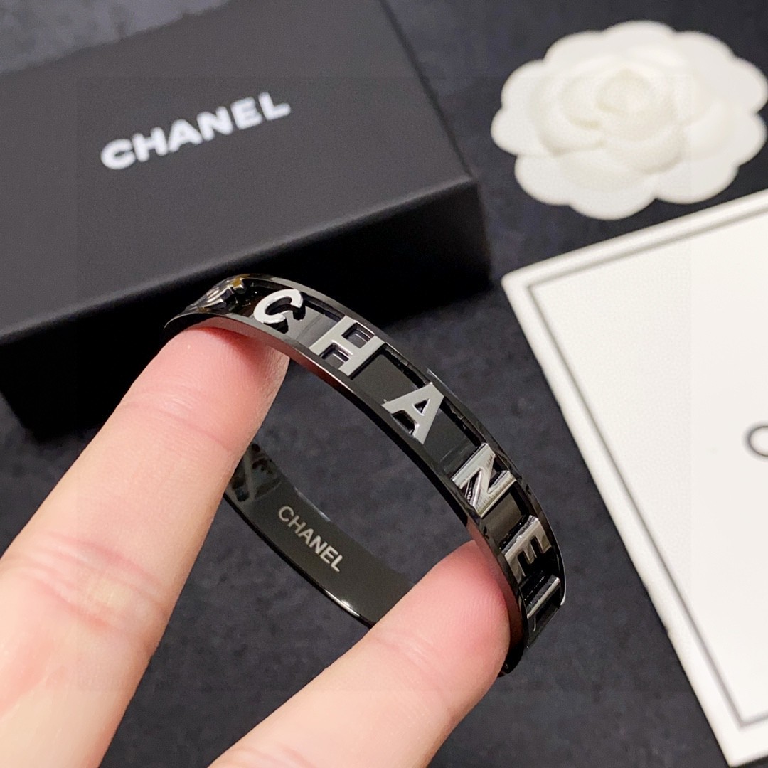 Chanel Haute Couture Haute Couture Fine Jewelry Necklace Bracelet Ring 8