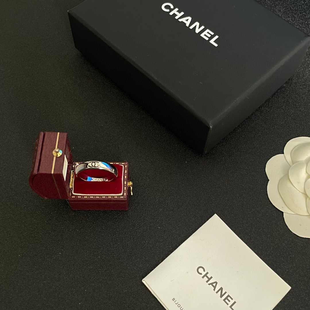 Chanel Haute Joaillerie Fine Jewelry Earrings Necklace Ring Ref.32085E2B 8