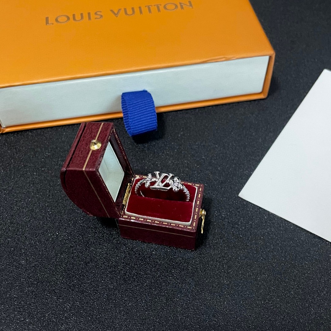 Louis Vuitton Haute Couture Haute Couture Fine Jewelry Necklace Bracelet 8