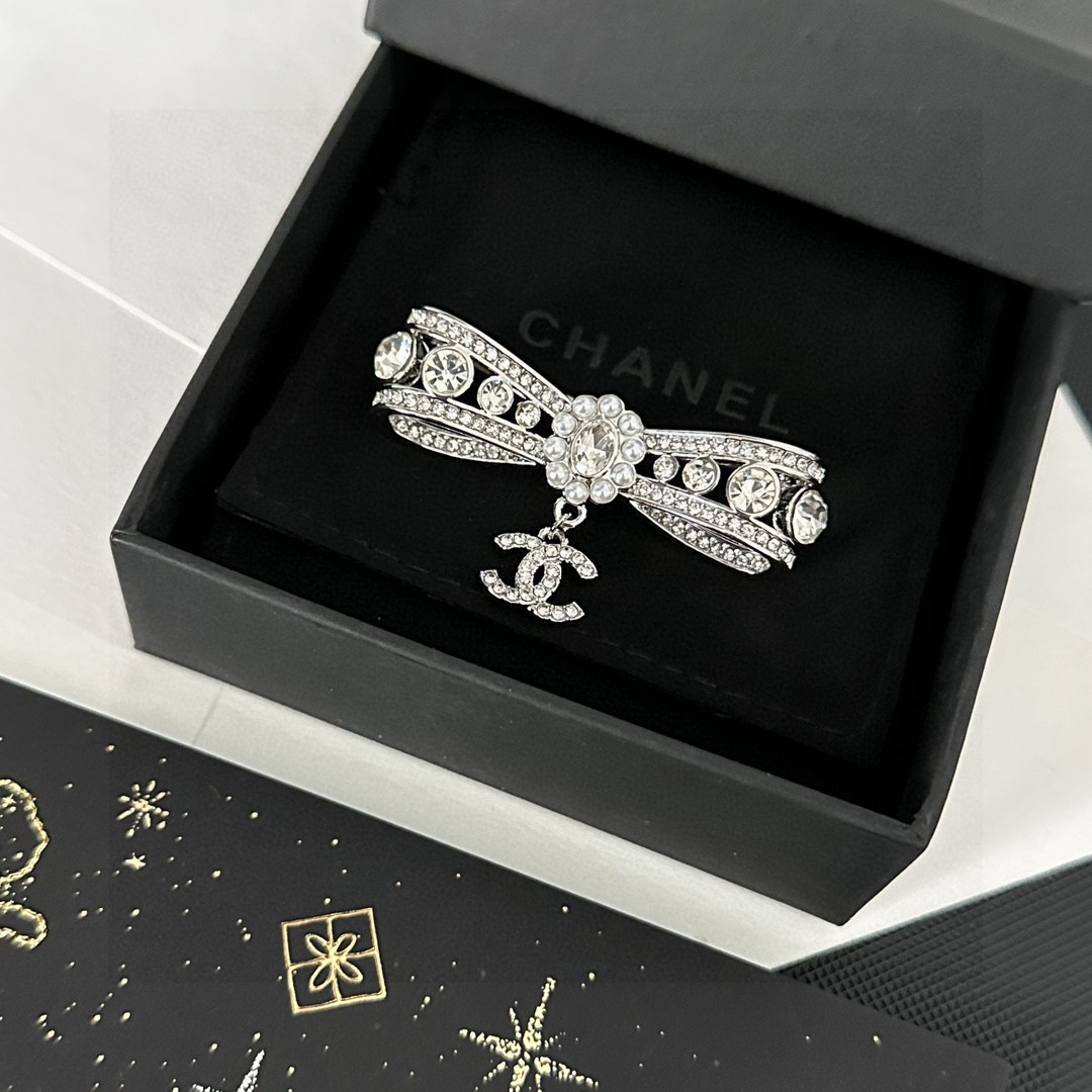 Chanel Joyas Broche Mujeres