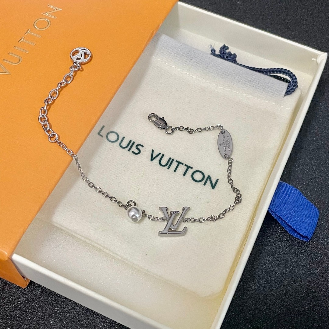 Louis Vuitton Haute Couture Haute Couture Fine Jewelry Necklace Bracelet 8