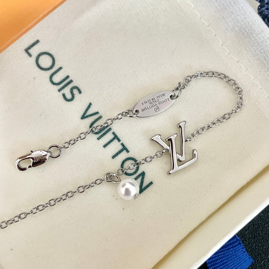 Louis Vuitton Haute Couture Haute Couture Fine Jewelry Necklace Bracelet 7