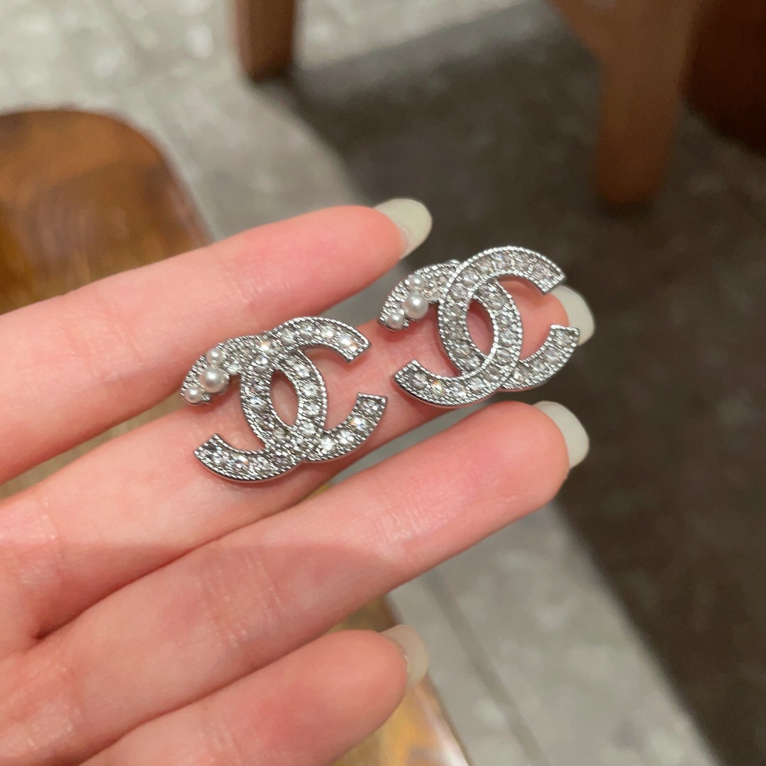 Chanel Haute Joaillerie Fine Jewelry Earrings Necklace Ring Ref.1E12E893 4