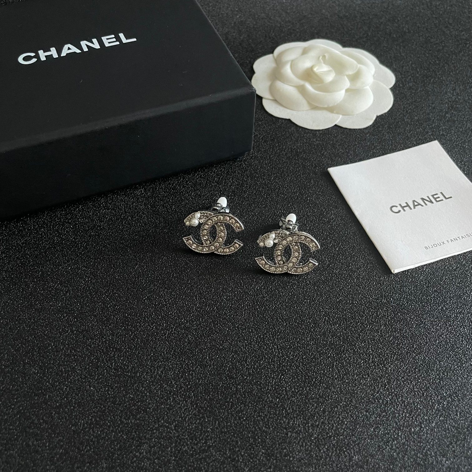 Chanel Haute Joaillerie Fine Jewelry Earrings Necklace Ring Ref.1E12E893 6