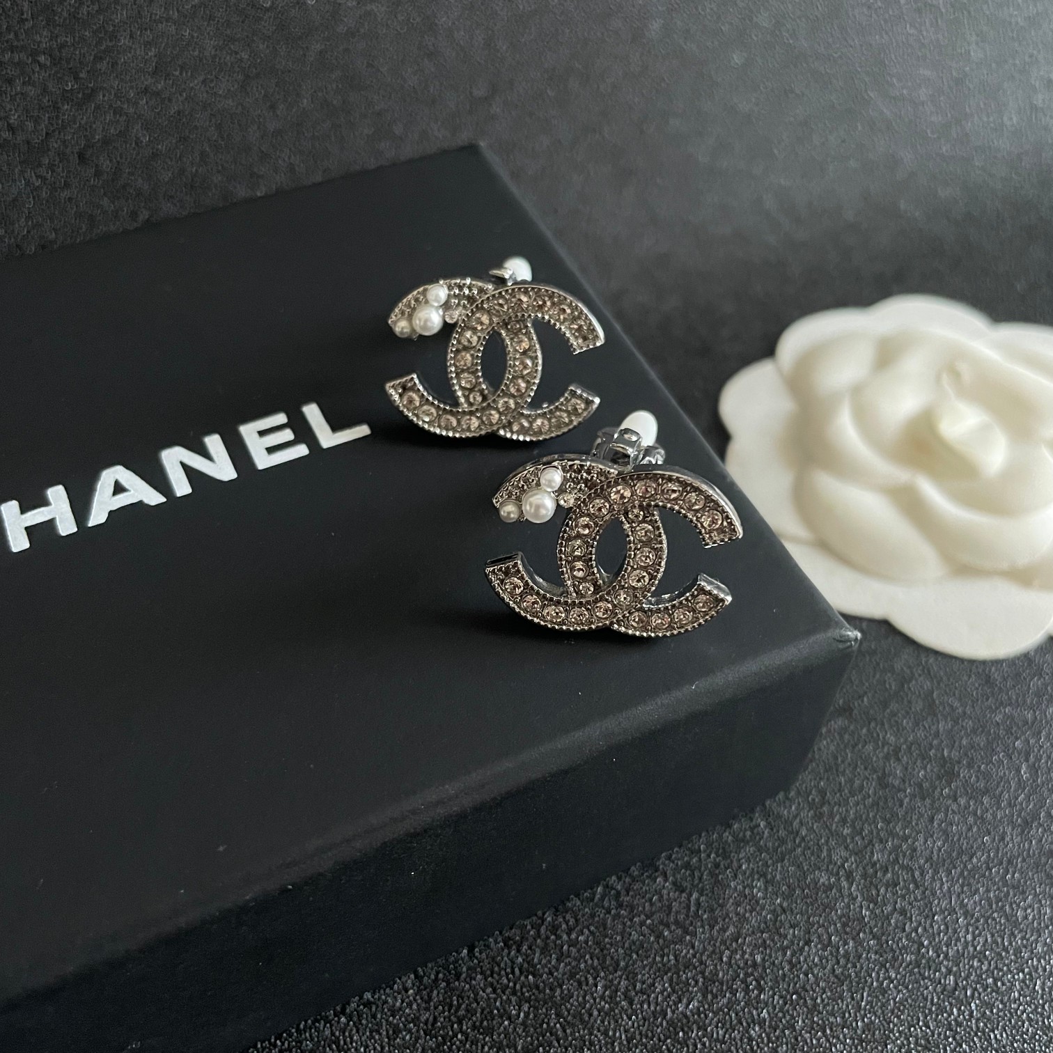 Chanel Haute Joaillerie Fine Jewelry Earrings Necklace Ring Ref.1E12E893 9
