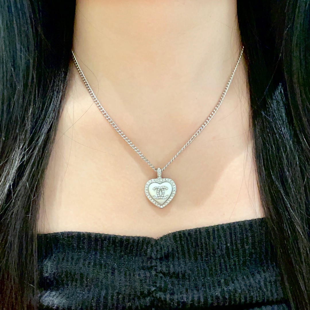 Chanel Haute Couture Haute Couture Fine Jewelry Necklace Bracelet Ring 3