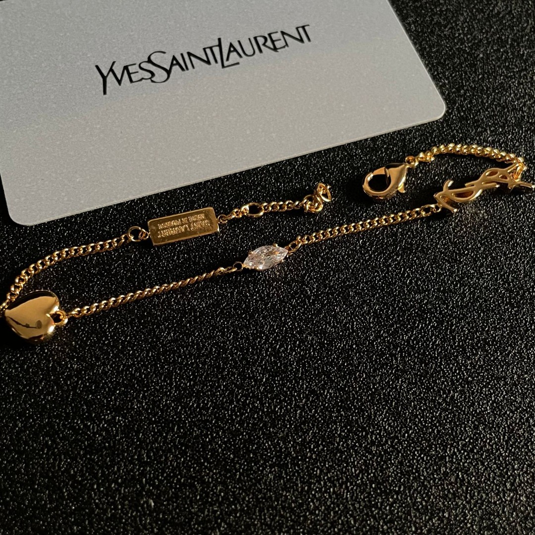 “Yves Saint Laurent: Luxury Fashion Brand with Elegant French Style Since 1961” - 图片 8