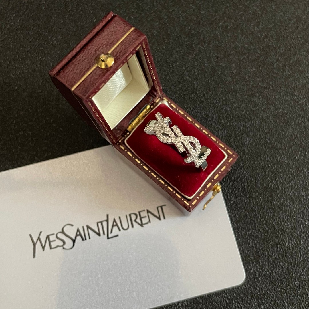 Luxury Fashion Icon: YSL San Roland Diamond Ring by Yves Saint Laurent - 图片 8