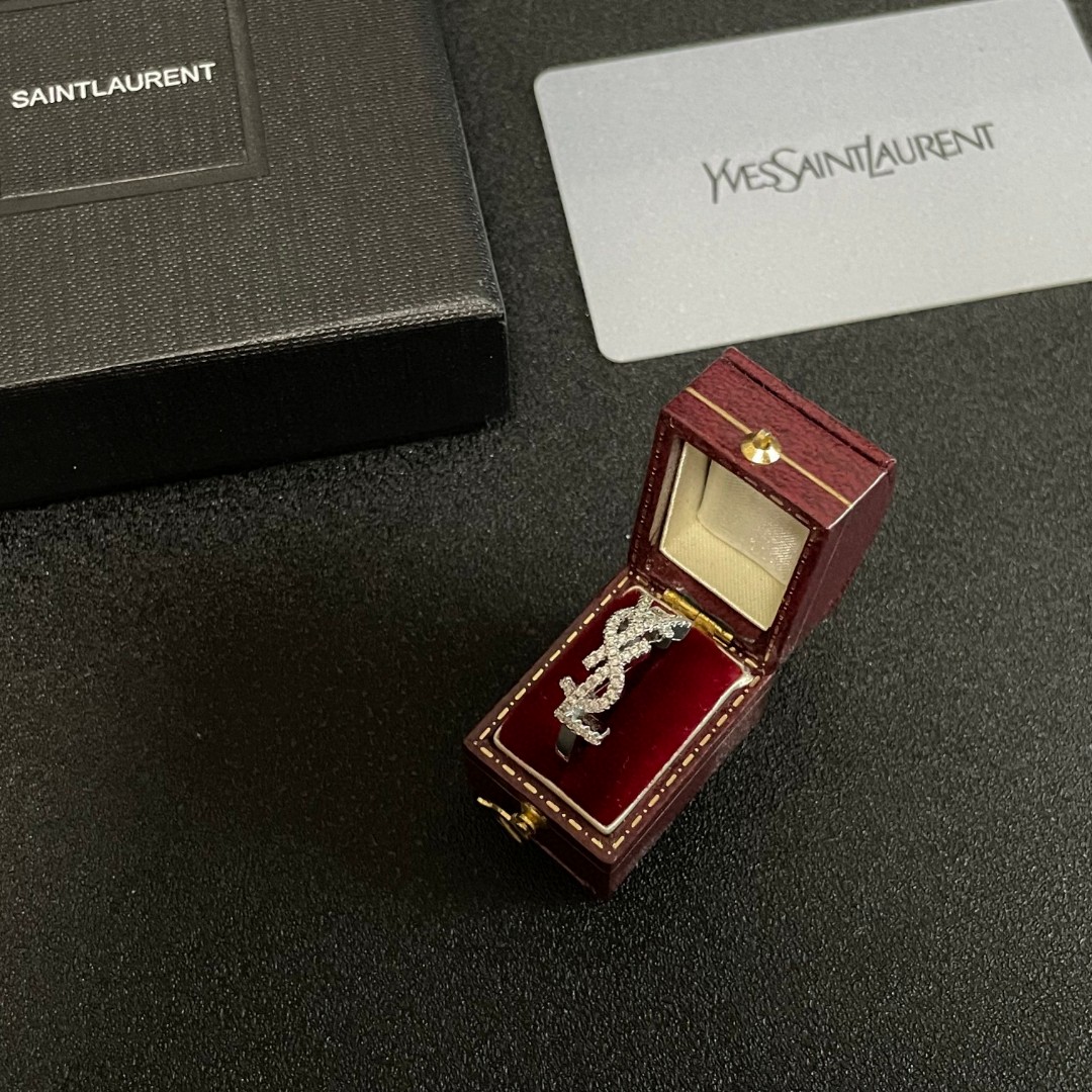 Luxury Fashion Icon: YSL San Roland Diamond Ring by Yves Saint Laurent - 图片 9
