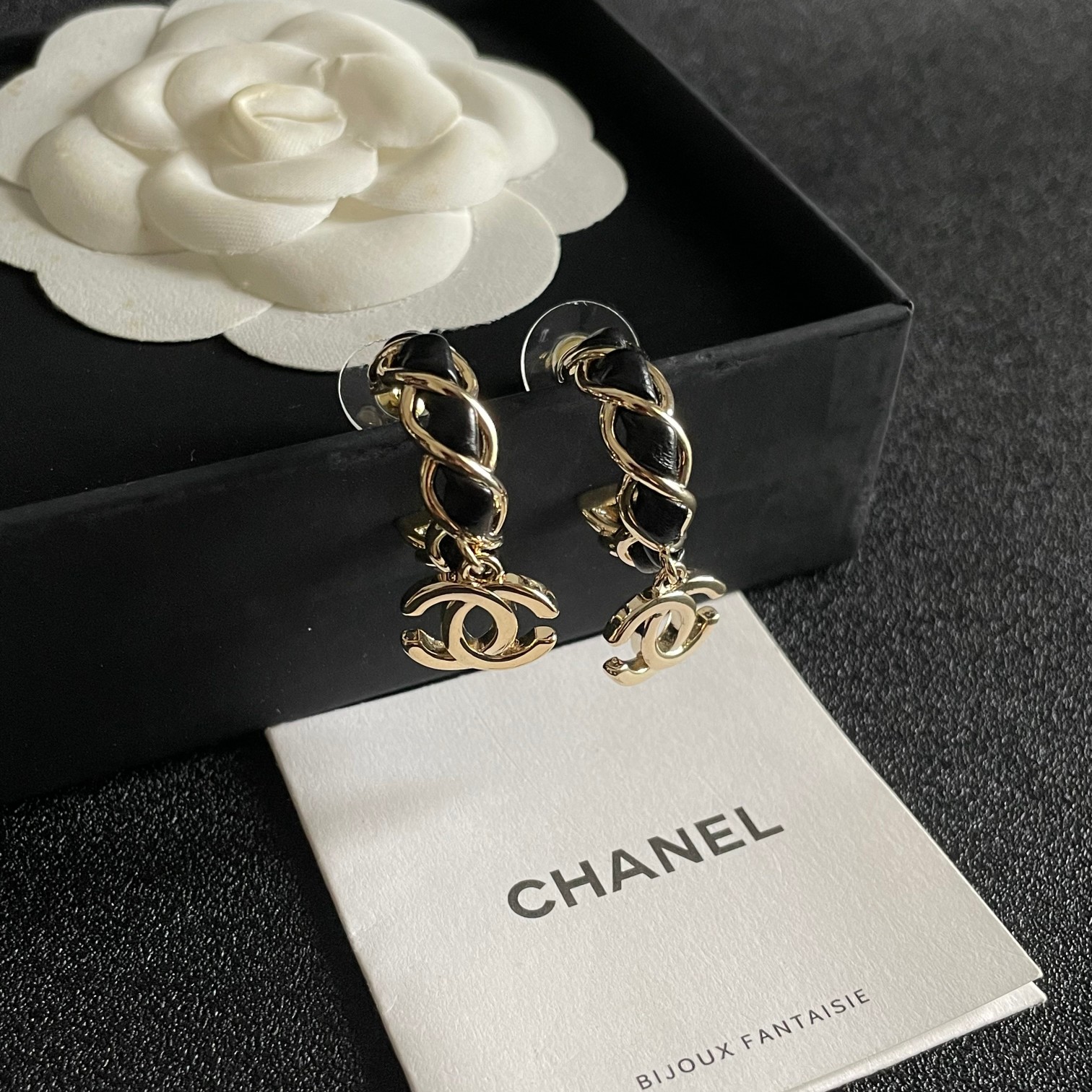 Chanel Серьги буквы