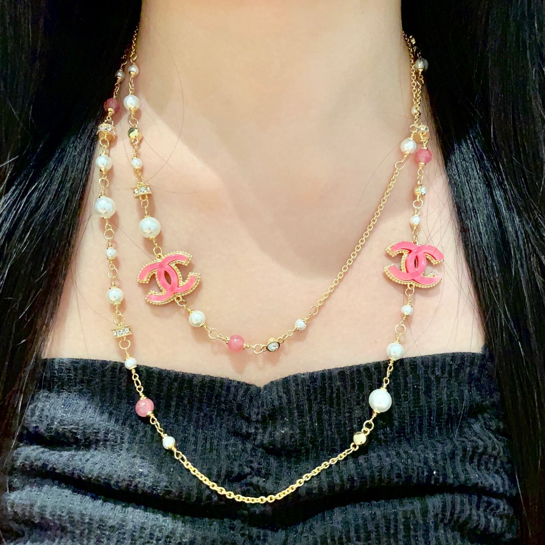 Chanel香奈儿中古项链小香家的款式真心无需多介绍每一款都超好看精致大方非常显气质.