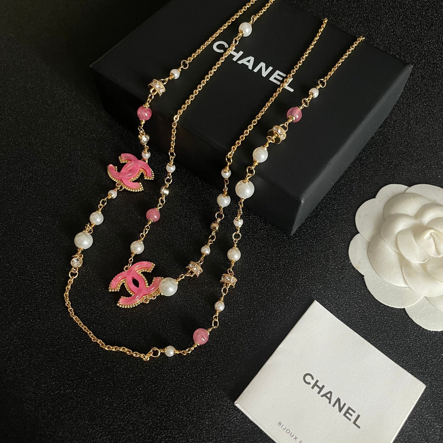 Chanel香奈儿中古项链小香家的款式真心无需多介绍每一款都超好看精致大方非常显气质.