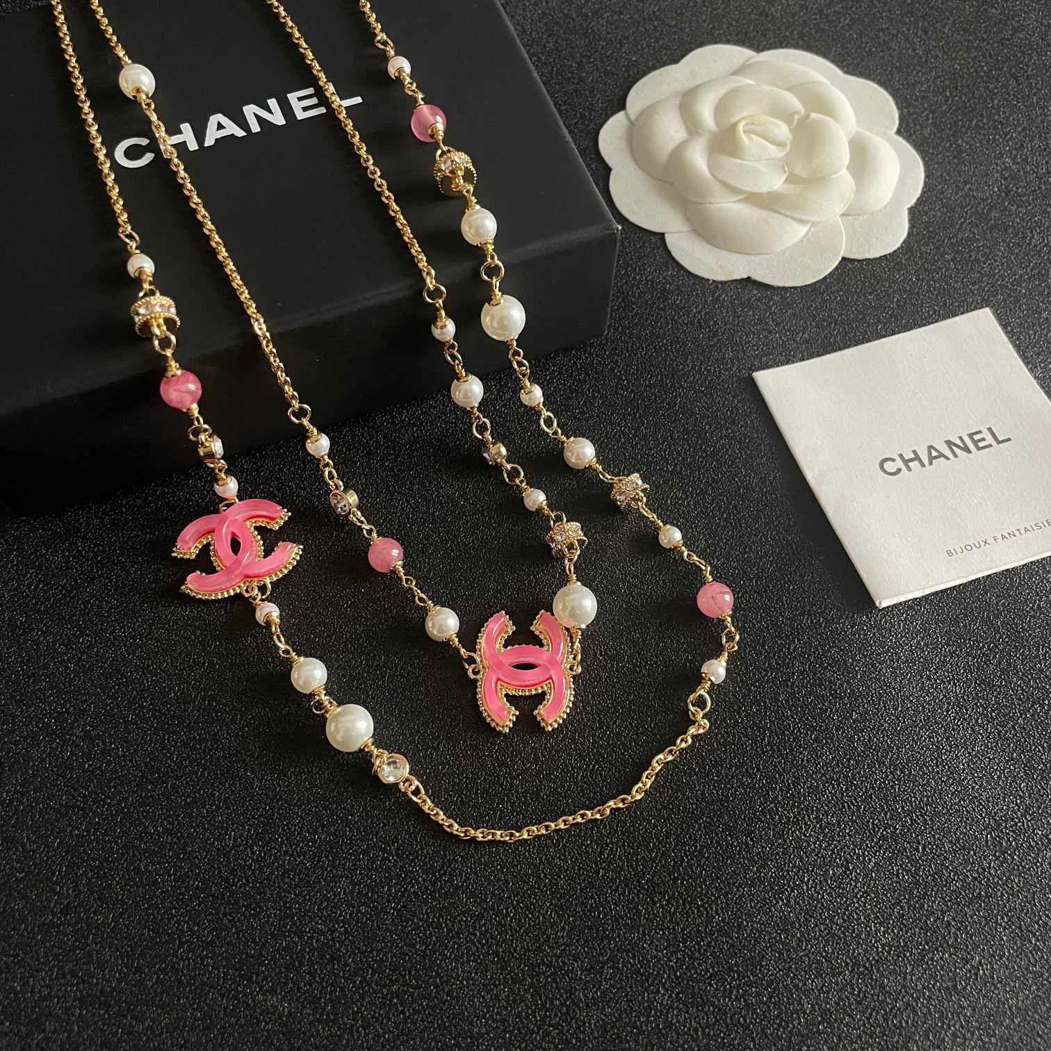 Chanel香奈儿中古项链小香家的款式真心无需多介绍每一款都超好看精致大方非常显气质.