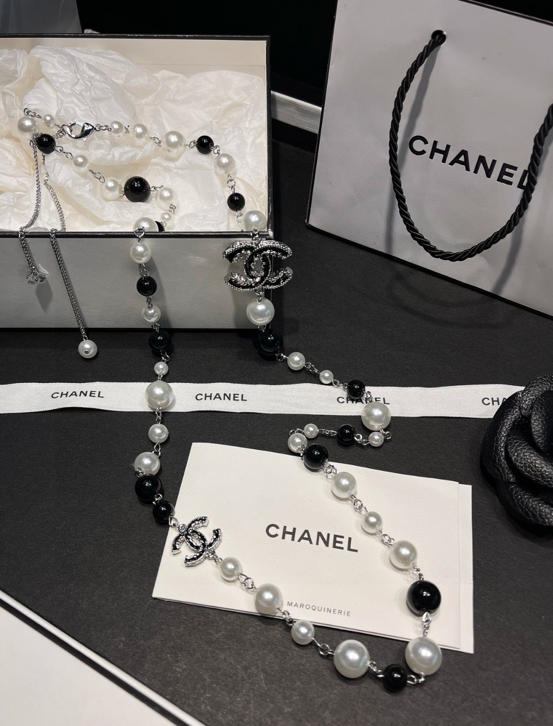 Chanel小香大小黑白珍珠双c晶钻字母choker项链多元素组合项链简约爆款️小巧精致可可爱爱！全部施