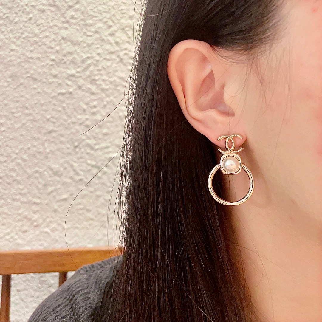 Chanel香奈儿中古双C耳钉原版复刻logo小香家的款式真心无需多介绍每一款都超好看精致大方非常显气质