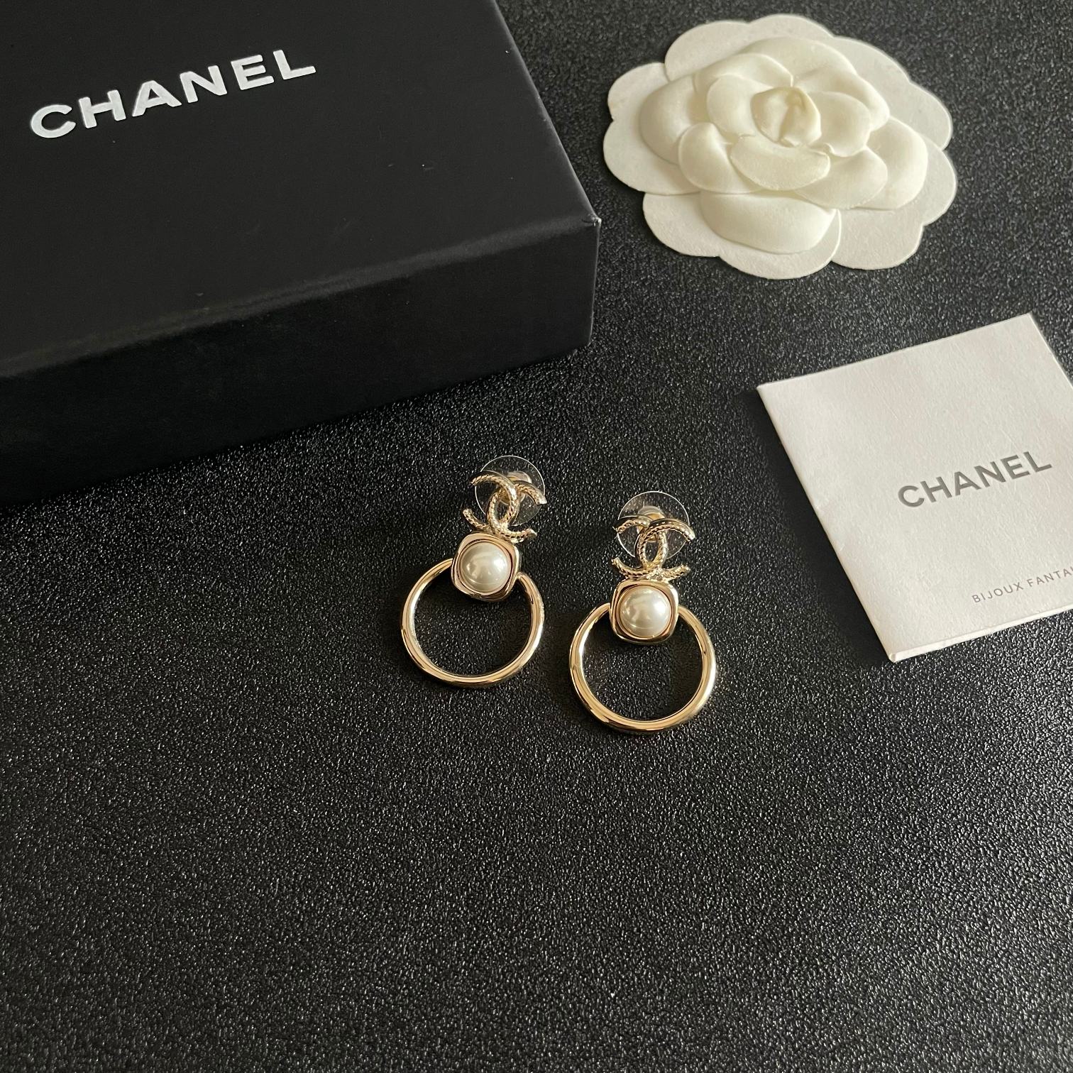 Chanel香奈儿中古双C耳钉原版复刻logo小香家的款式真心无需多介绍每一款都超好看精致大方非常显气质