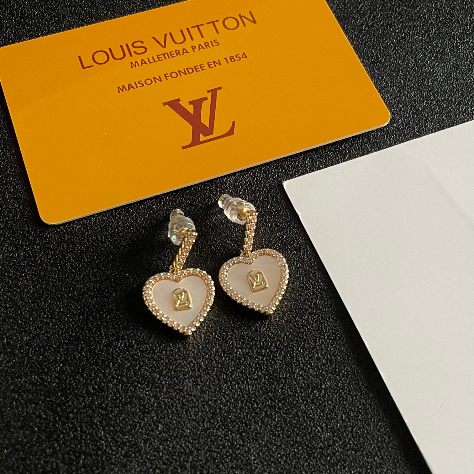 Louis Vuitton 路易威登耳环******LV金色