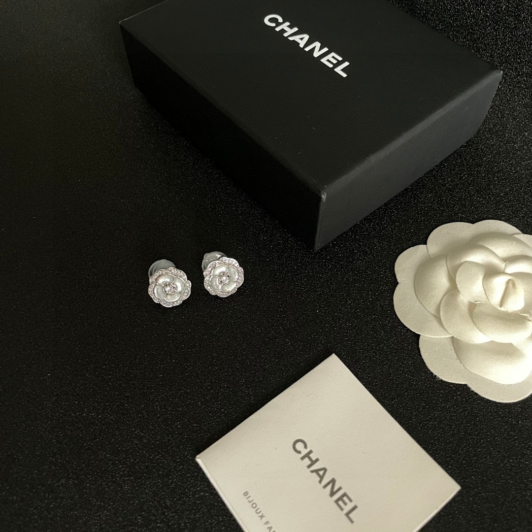 Chanel香奈儿中古双C耳钉原版复刻logo小香家的款式真心无需多介绍每一款都超好看精致大方非常显气质