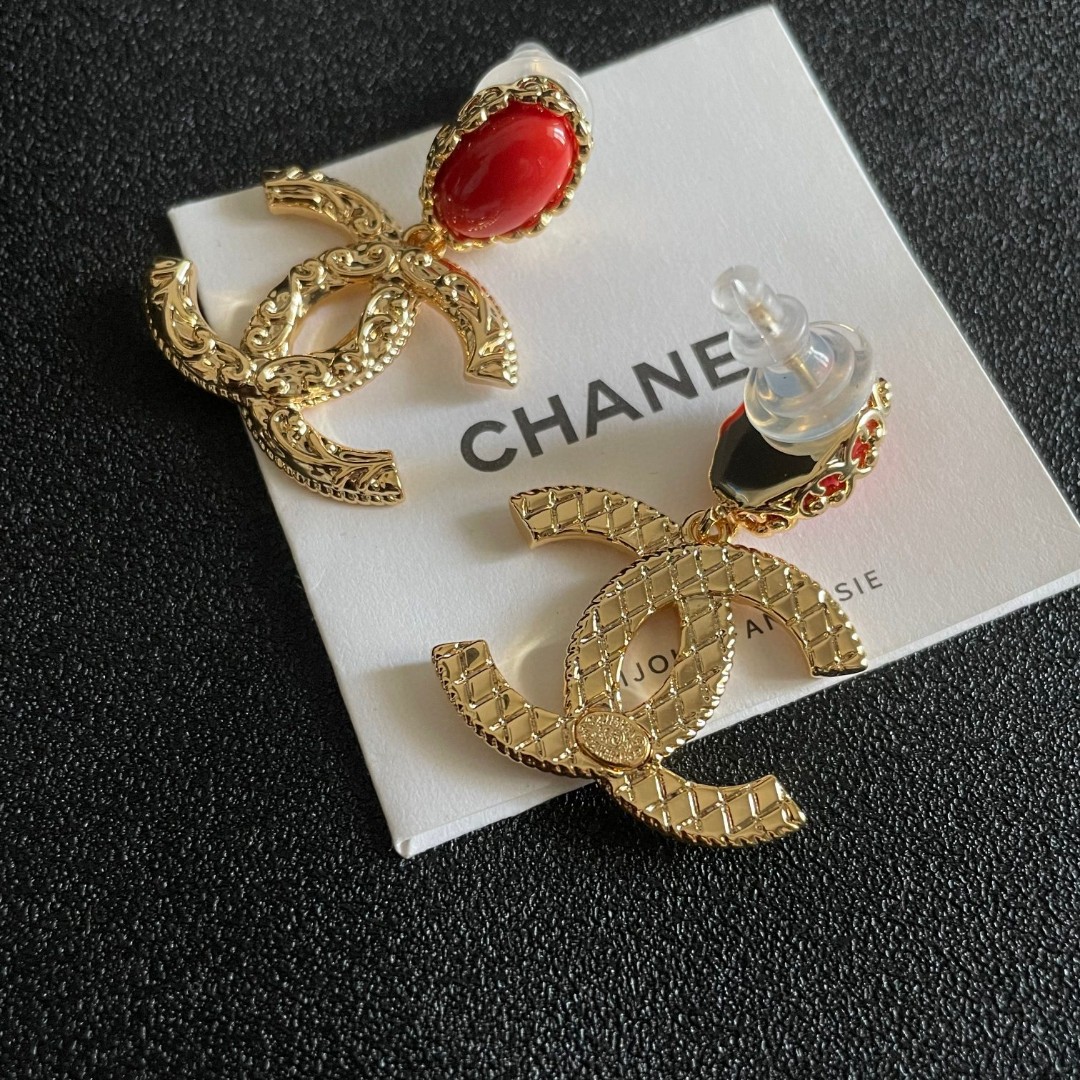 Chanel香奈儿中古耳钉小香家的款式真心无需多介绍每一款都超好看精致大方非常显气质