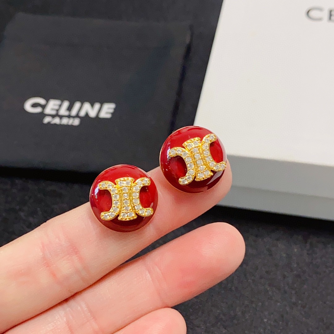 Celine 小红书推荐最新 Celine赛琳凯旋门镶钻新年红耳钉 赛琳已经自成一股流行元素