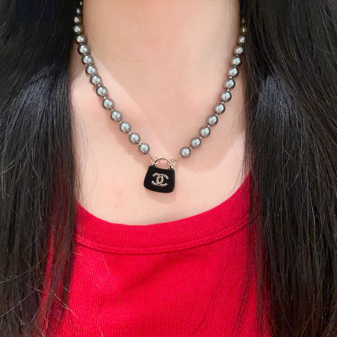 Chanel香奈儿中古项链小香家的款式真心无需多介绍每一款都超好看精致大方非常显气质.