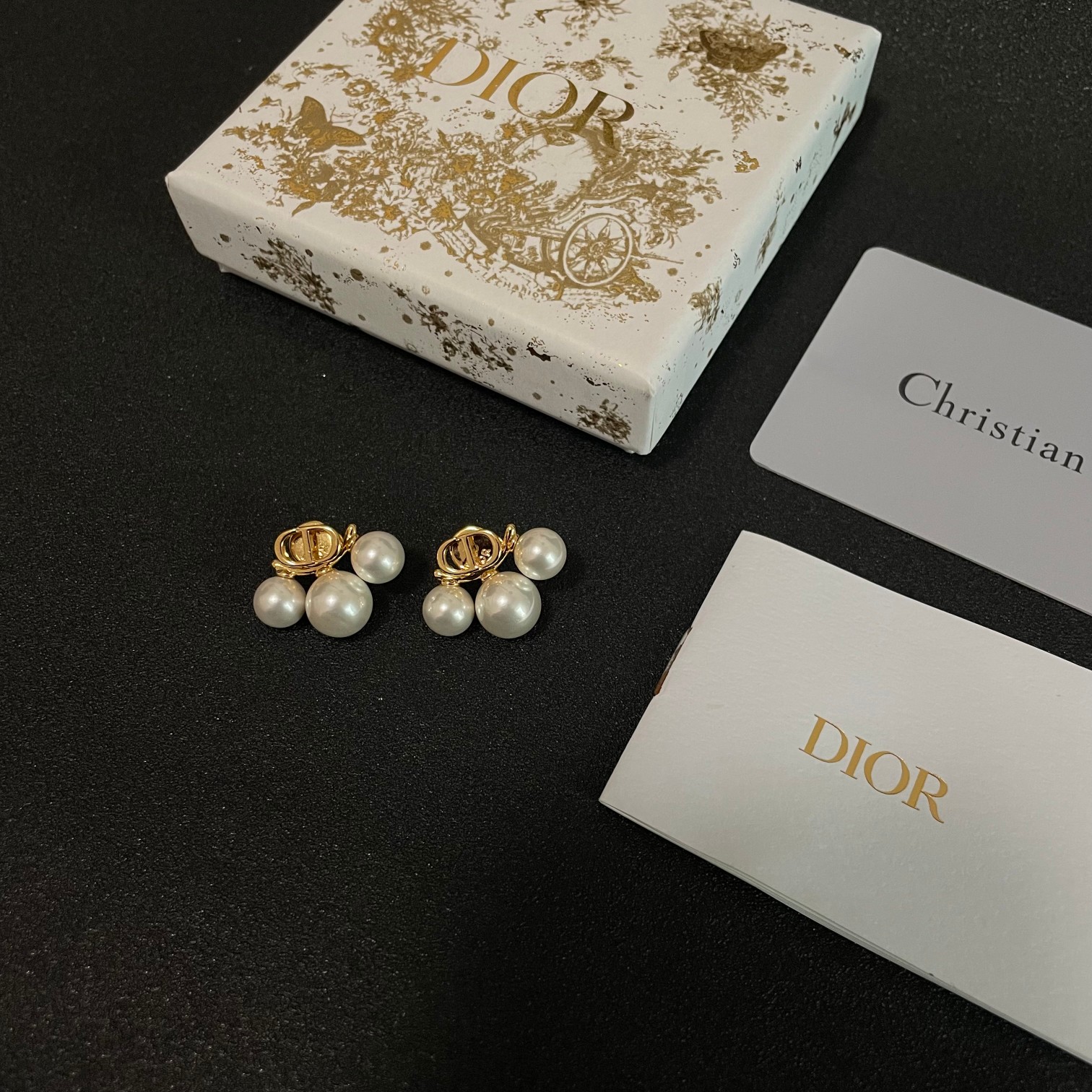 P55👑Dior 迪奥 中古 耳环 专柜一致上新 精选原版一致 黄铜材质 甜美气质高