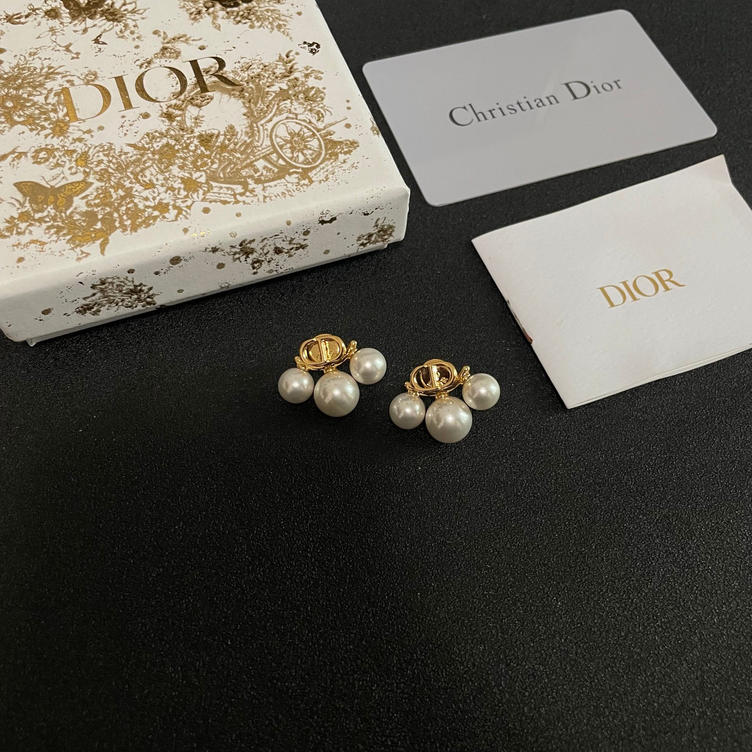 P55👑Dior 迪奥 中古 耳环 专柜一致上新 精选原版一致 黄铜材质 甜美气质高