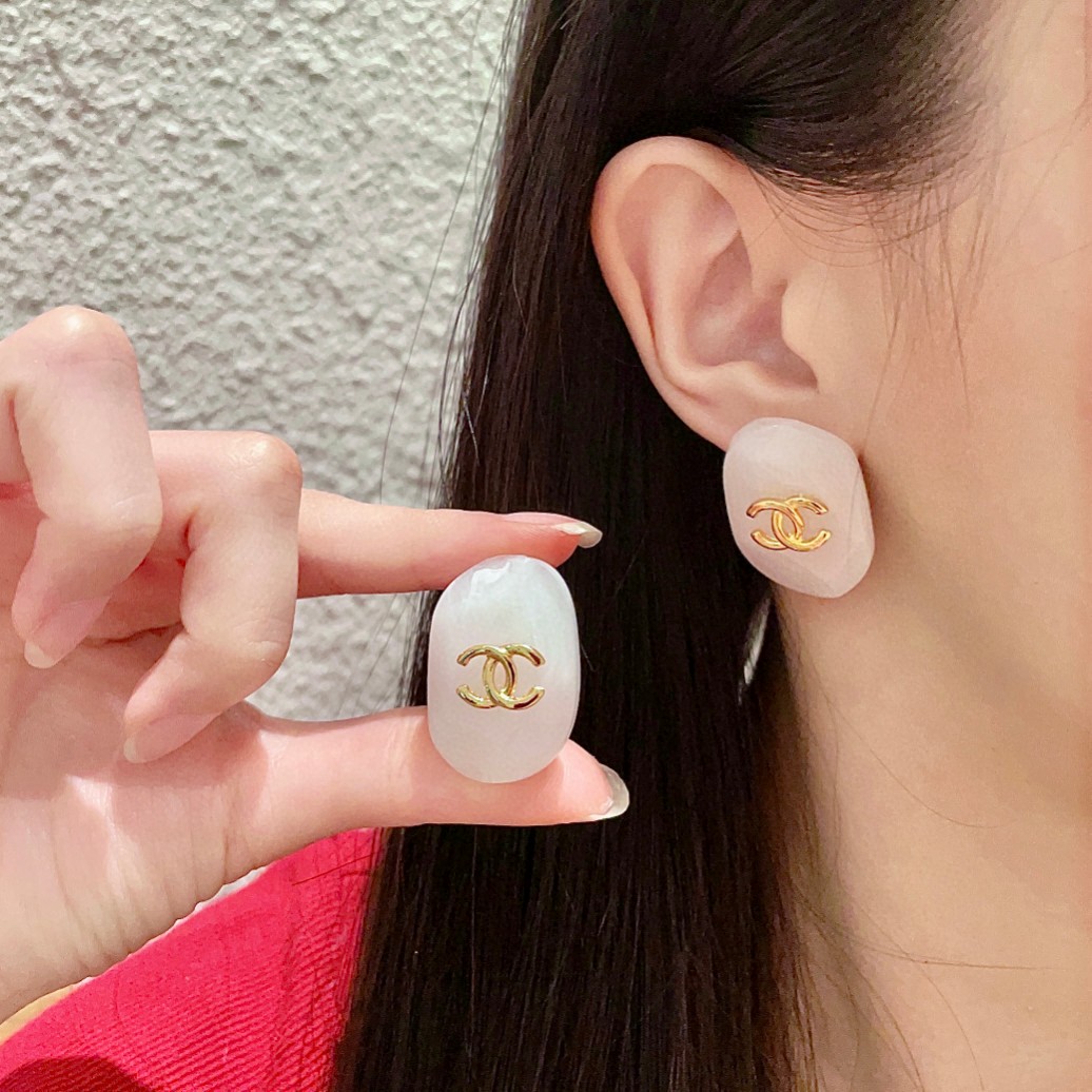 Chanel 耳夹CHANEl小香风不用打耳洞的耳环