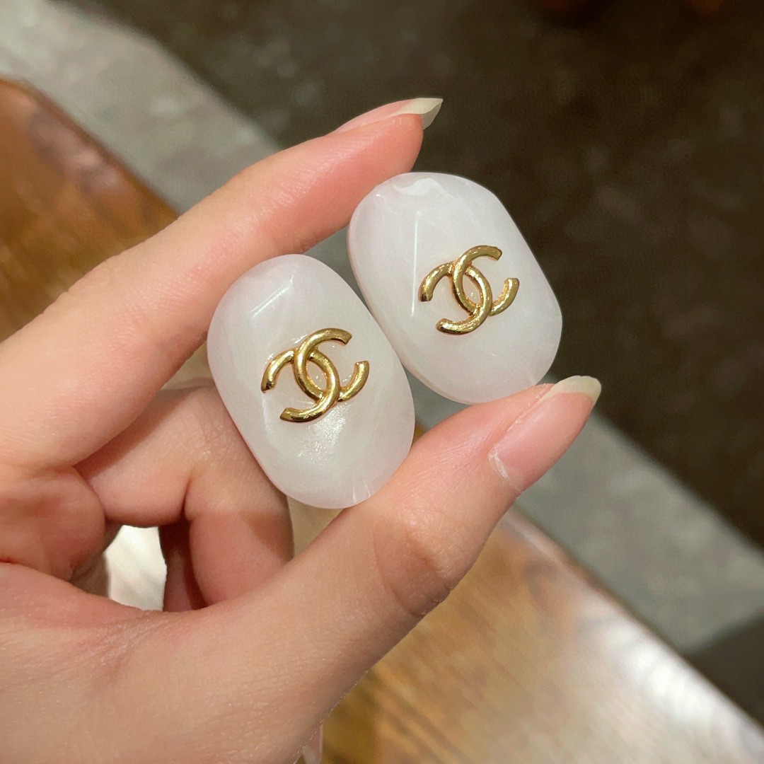 Chanel 耳夹CHANEl小香风不用打耳洞的耳环