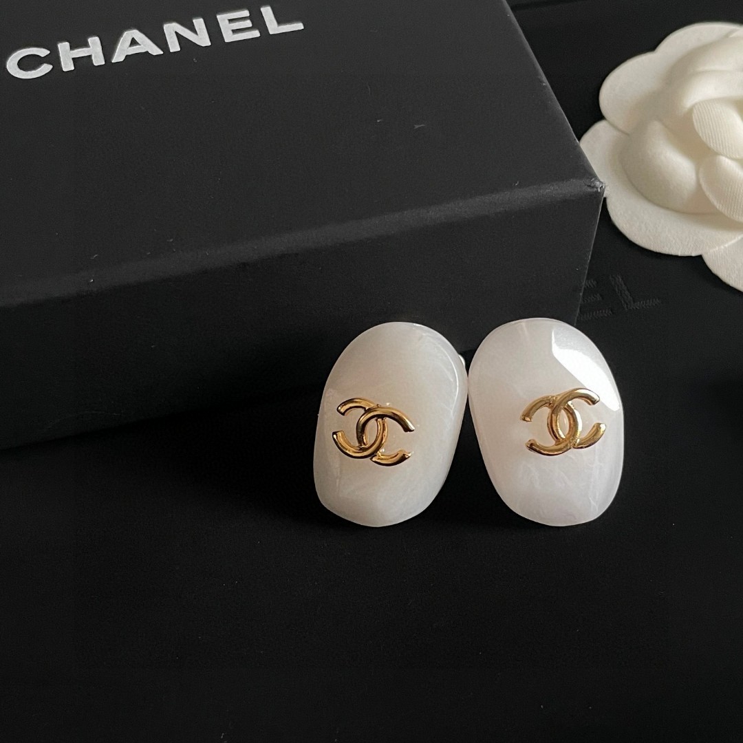 Chanel 耳夹CHANEl小香风不用打耳洞的耳环
