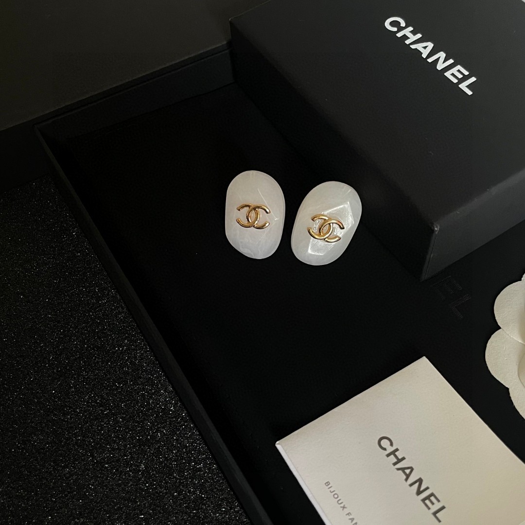 Chanel 耳夹CHANEl小香风不用打耳洞的耳环