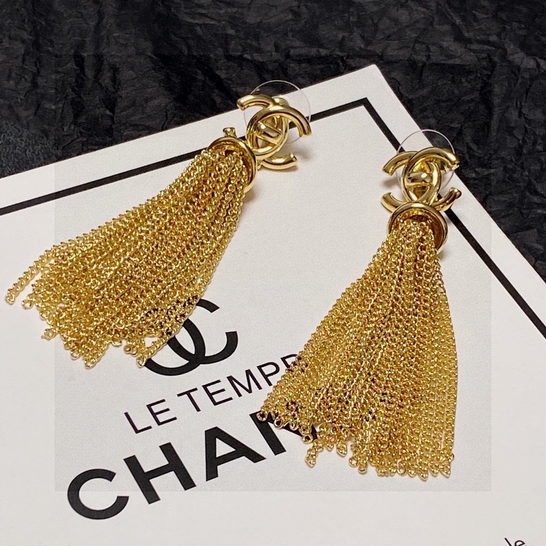  精工版本👼香奈儿Chanel长款流苏耳钉简单百搭！银针防过敏 爆款推荐‼️美cry🌹完美细节VIP推荐