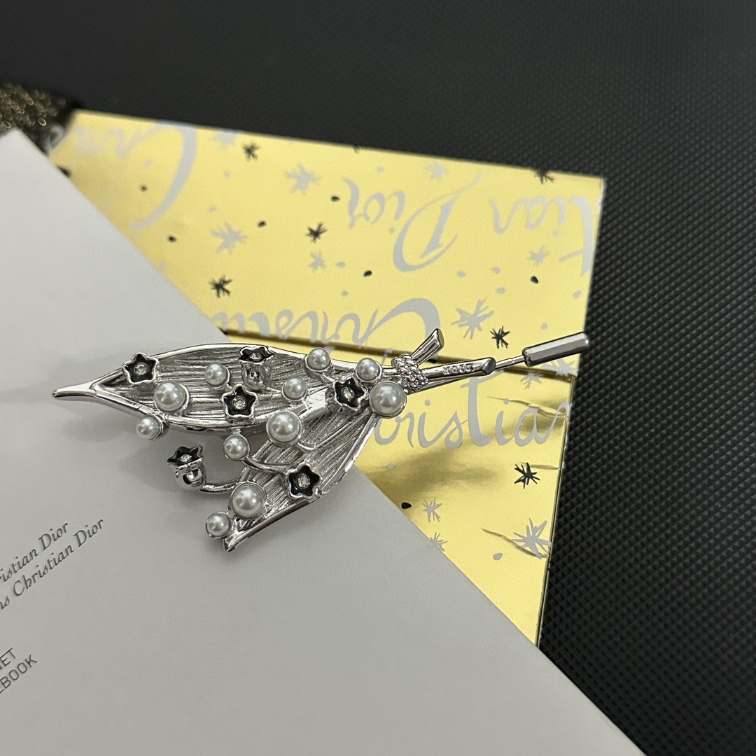 New DiordioCD: Super Sensational Brass Fashion Continuation with Classic Elements - 图片 3