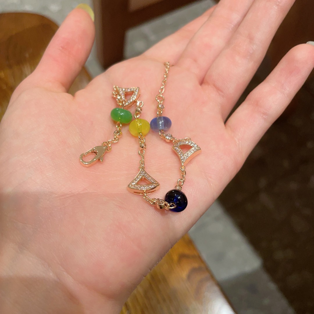 💰238   宝格丽高级玛瑙扇形裙子手链 原版刻字 美腻 👗diva系列 🎉高端 一比一定制火爆 裙子扇形 💎奢侈美丽💐