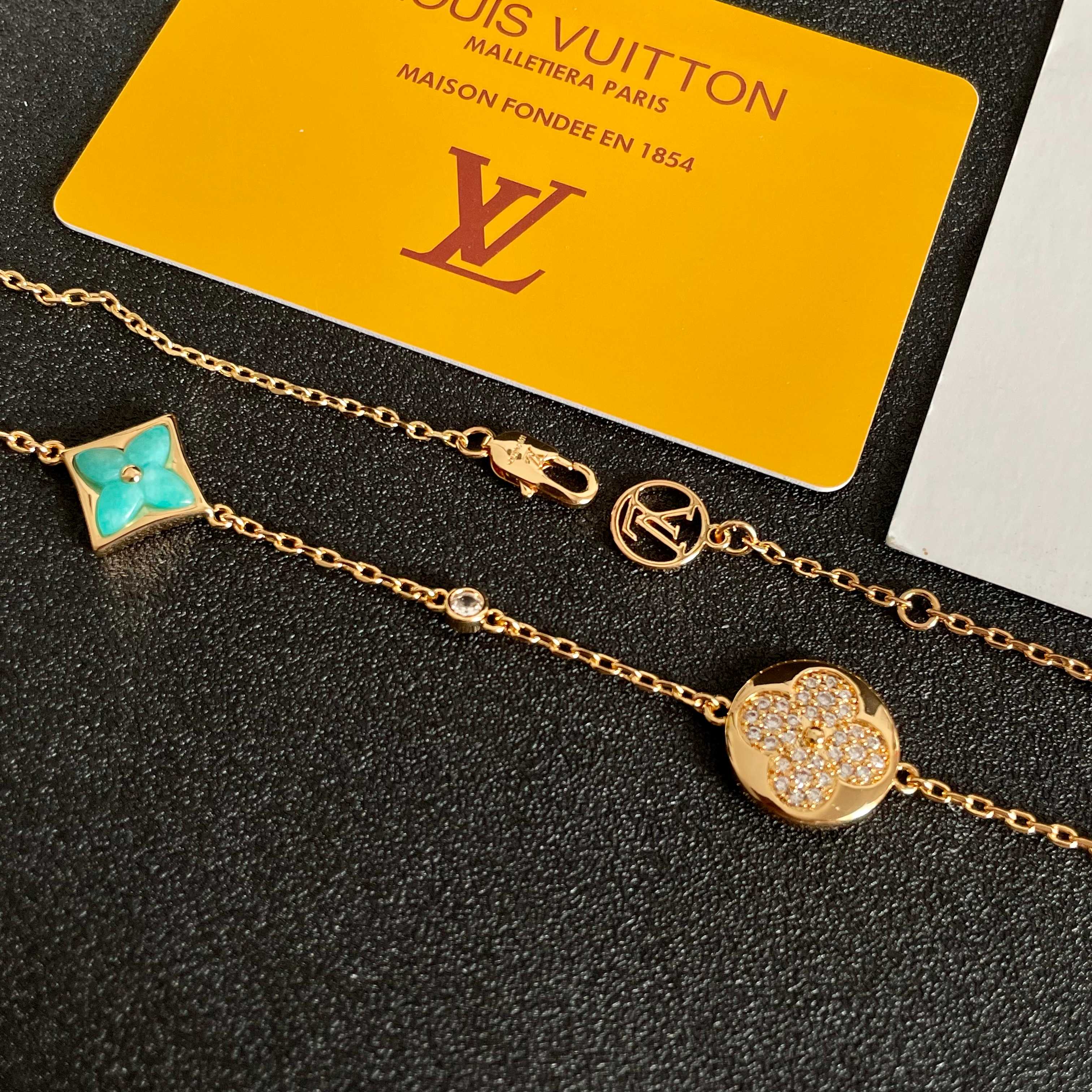 💥💥Louis Vuitton 路易威登 设计独特 (用LV经典之作图形理念)👋好看🧚‍♀️项链 超级无