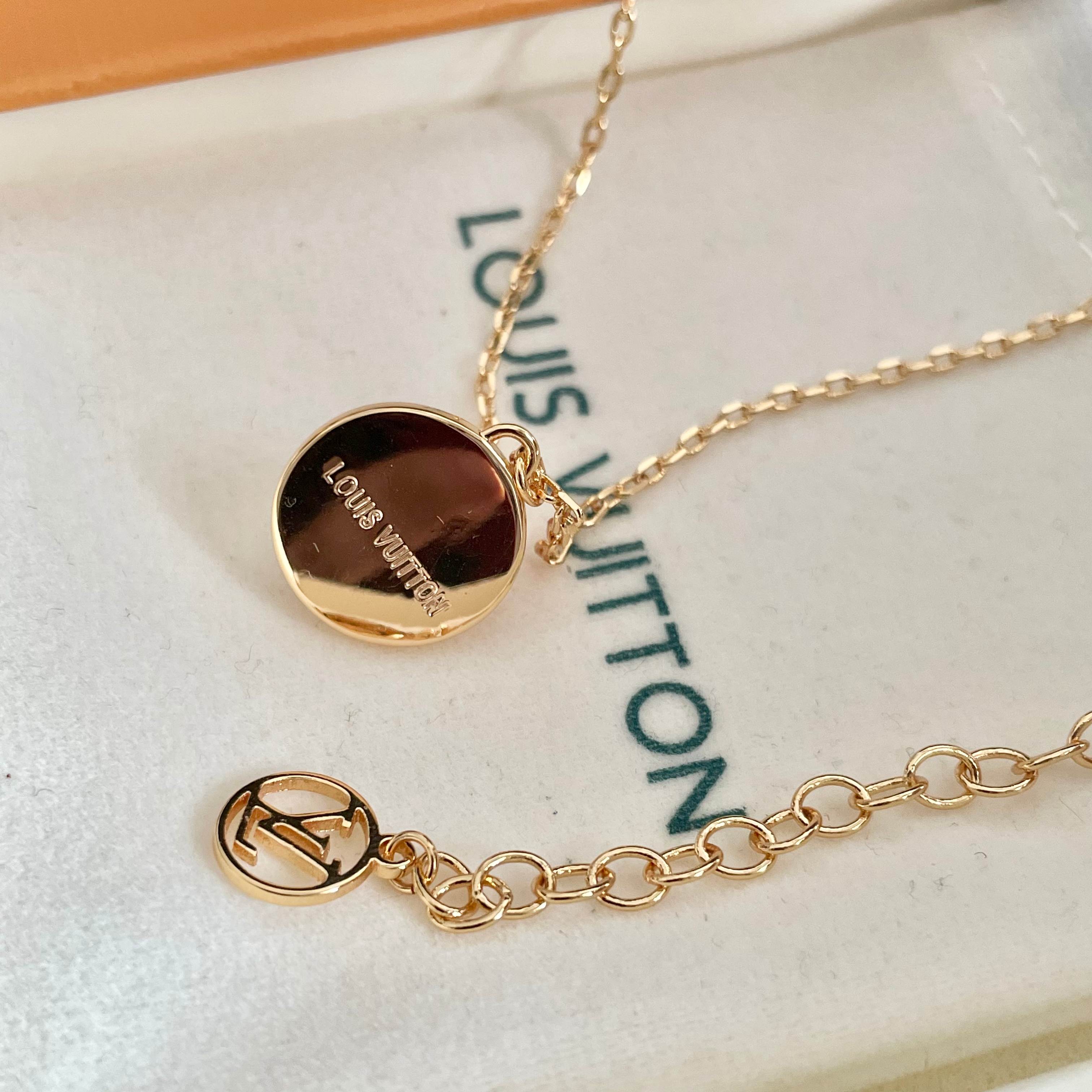 💥💥Louis Vuitton 路易威登 设计独特 (用LV经典之作图形理念)👋好看🧚‍♀️项链 超级无
