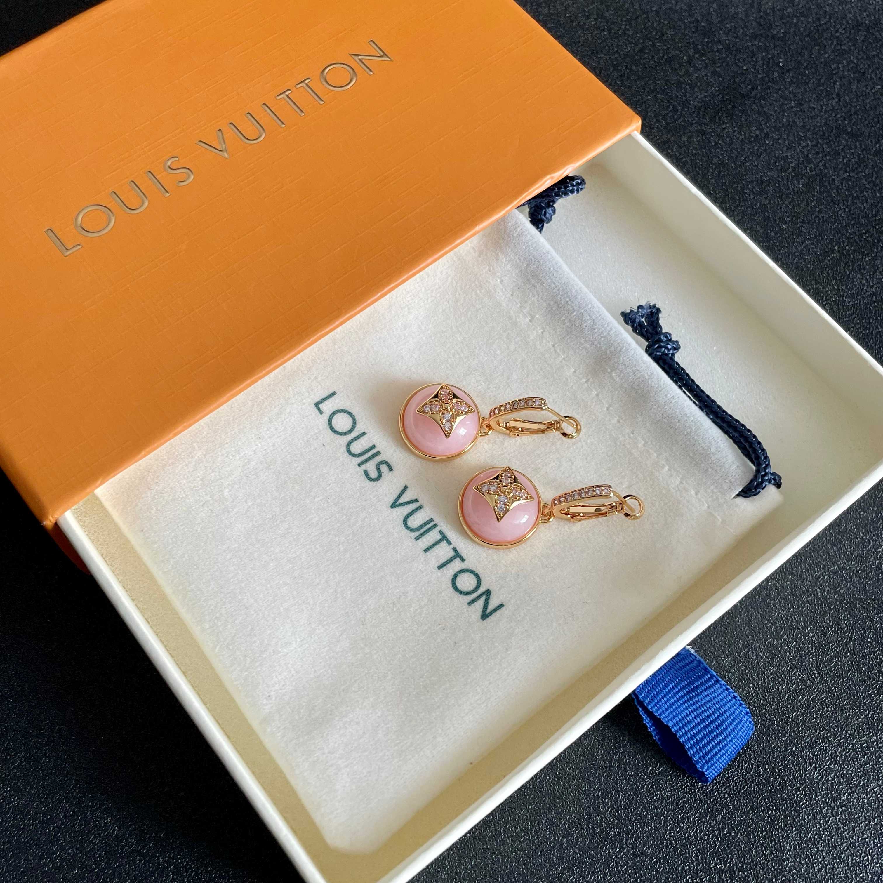 👑Lv 路易威登 2025年早春新品耳钉 经典老花耳环 超精工cnc工艺技术 上身美美哒 特别适合夏日搭