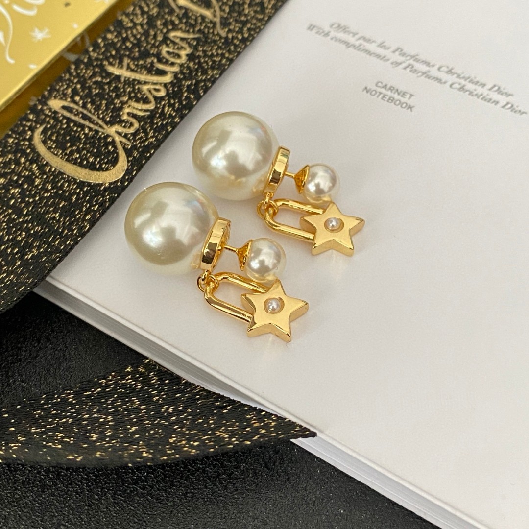 👑Dior 迪奥 中古 耳环 专柜一致上新 精选原版一致 黄铜材质 甜美气质高