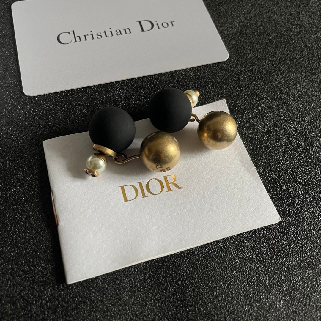 👑Dior 迪奥 中古 耳环 专柜一致上新 精选原版一致 黄铜材质 甜美气质高