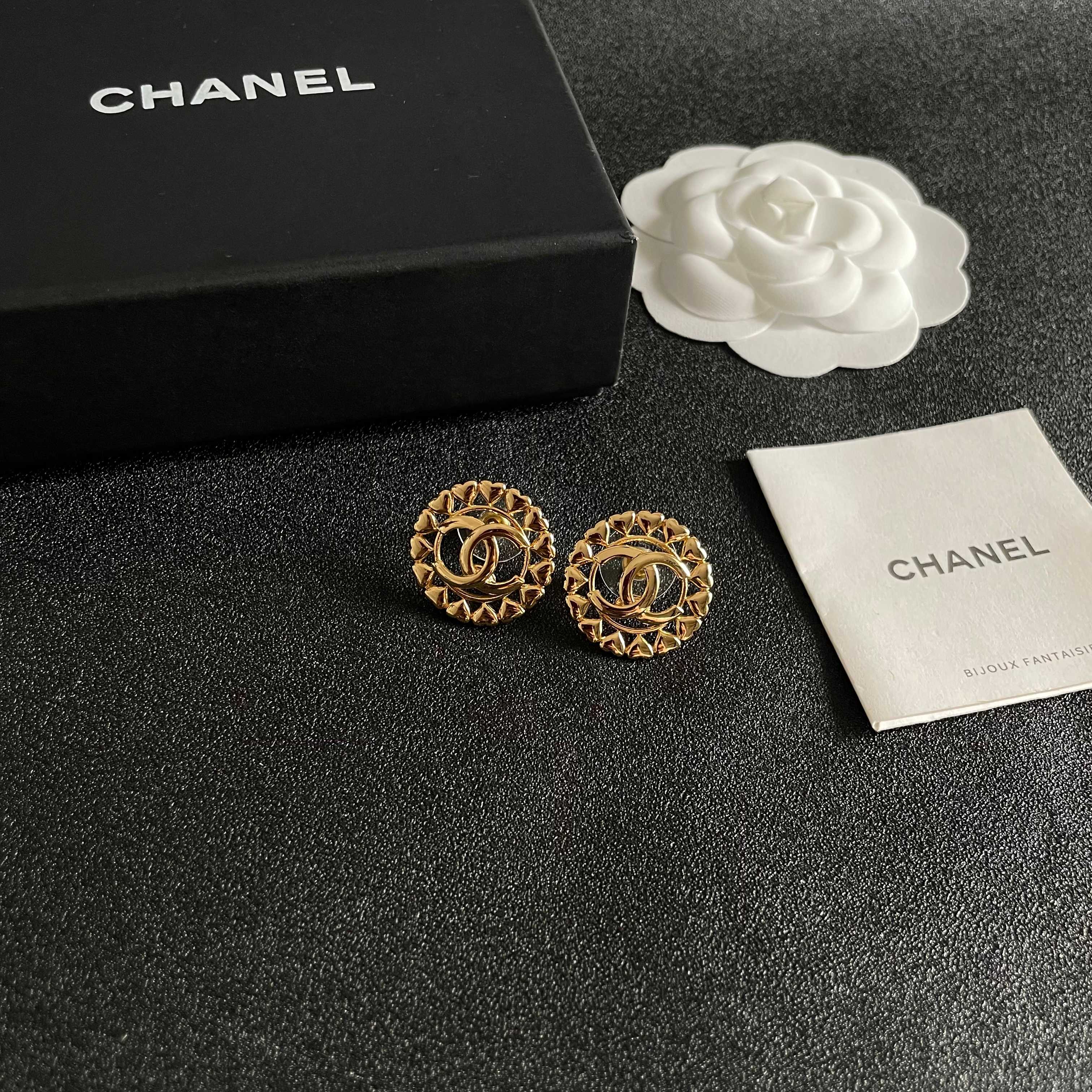 👑Dior 迪奥 中古 耳环 专柜一致上新 精选原版一致 黄铜材质 甜美气质高