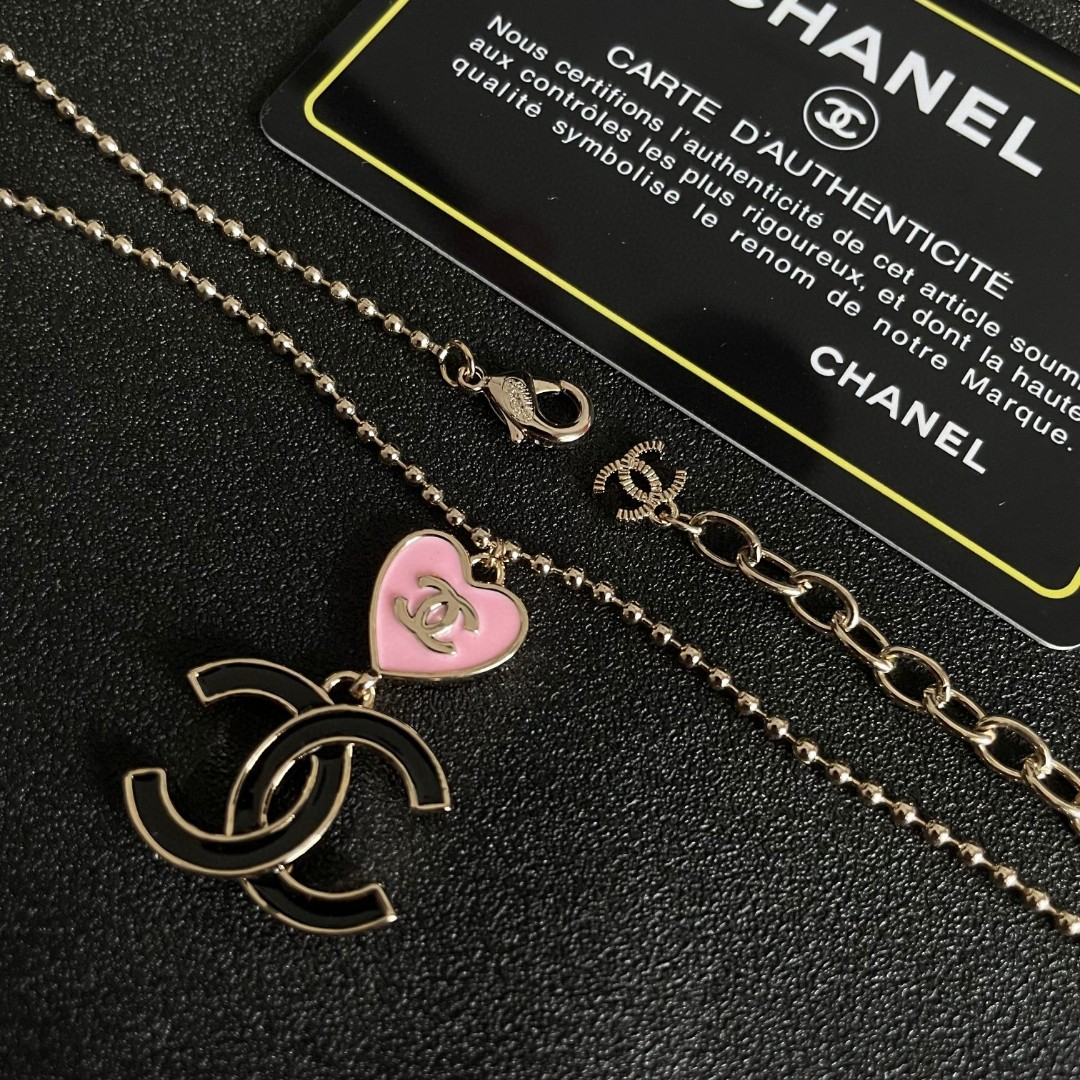  Chanel香奈儿 中古 项链👀小香家的款式真心无需多介绍😘🎶每一款都超好看，精致大方，非常显气质