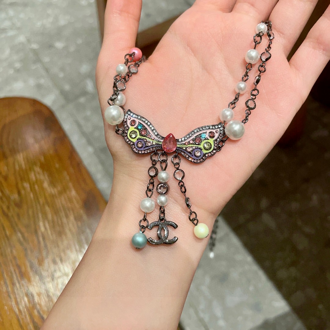  Chanel香奈儿 中古 项链👀小香家的款式真心无需多介绍😘🎶每一款都超好看，精致大方，非常显气质