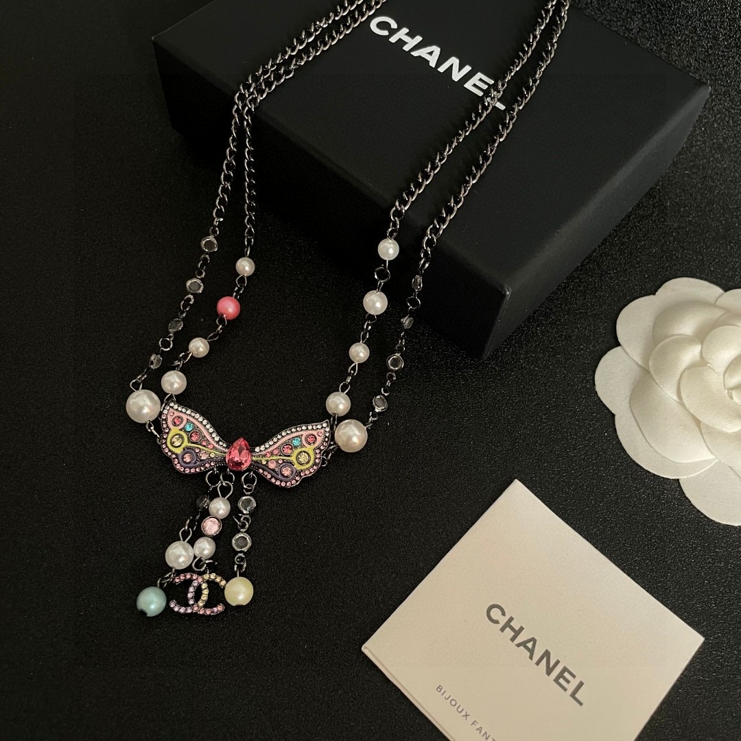  Chanel香奈儿 中古 项链👀小香家的款式真心无需多介绍😘🎶每一款都超好看，精致大方，非常显气质