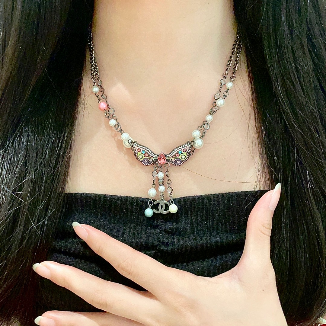  Chanel香奈儿 中古 项链👀小香家的款式真心无需多介绍😘🎶每一款都超好看，精致大方，非常显气质