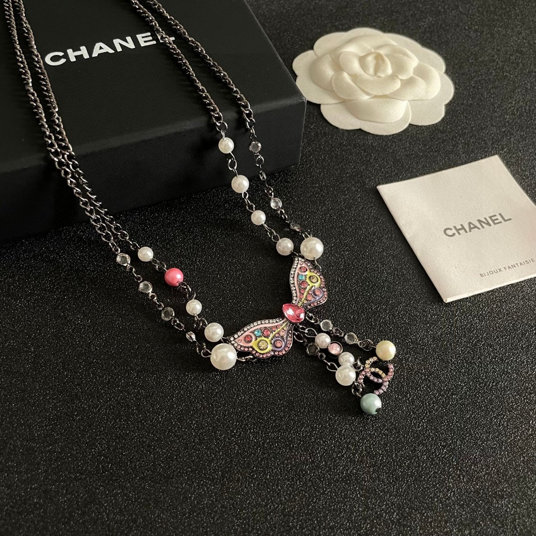  Chanel香奈儿 中古 项链👀小香家的款式真心无需多介绍😘🎶每一款都超好看，精致大方，非常显气质