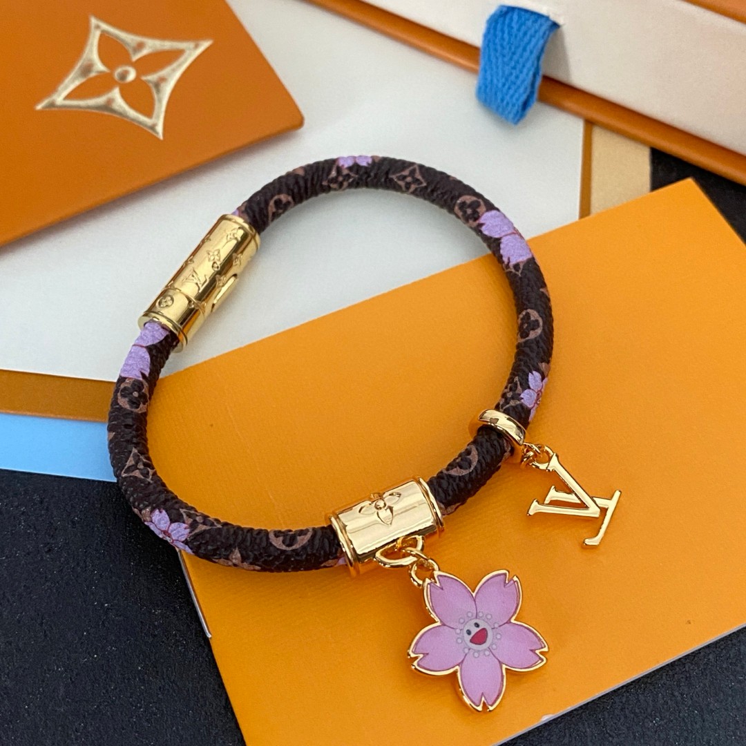  新品😍 2025新款 原单货 LV宽版皮革纹印花手镯🔹🔹Louis Vuitton 路易威登 🔹专柜一