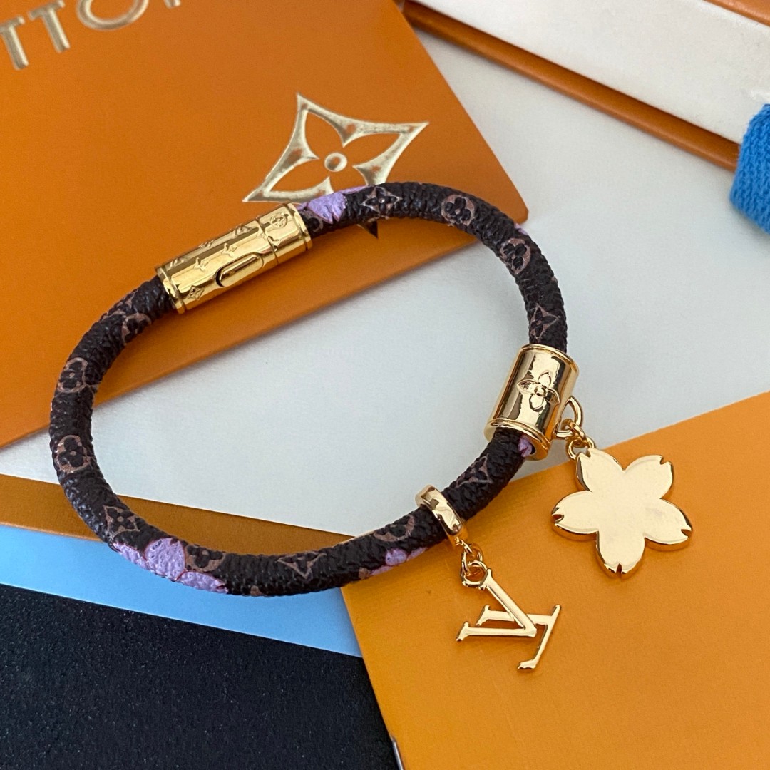  新品😍 2025新款 原单货 LV宽版皮革纹印花手镯🔹🔹Louis Vuitton 路易威登 🔹专柜一
