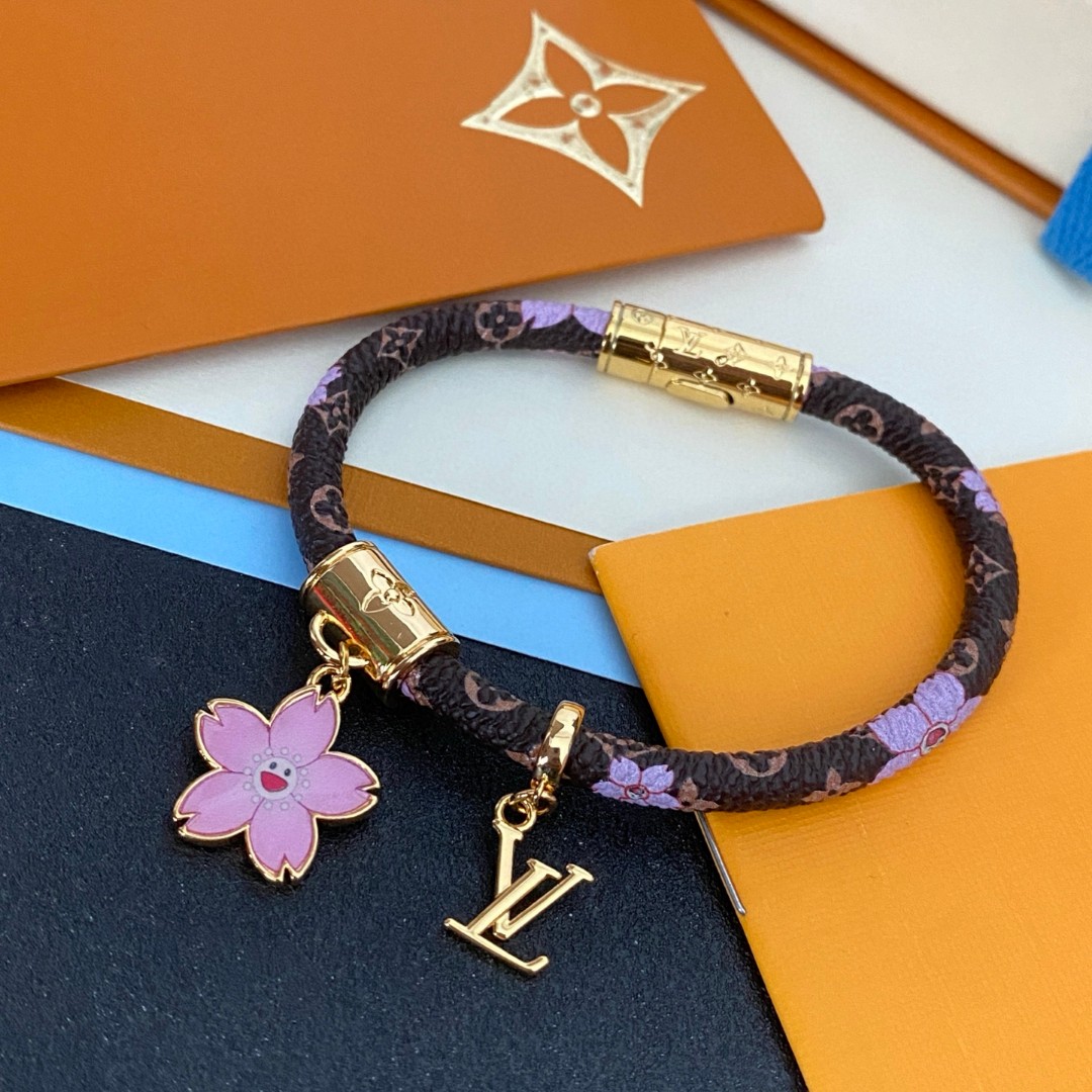 新品😍 2025新款 原单货 LV宽版皮革纹印花手镯🔹🔹Louis Vuitton 路易威登 🔹专柜一