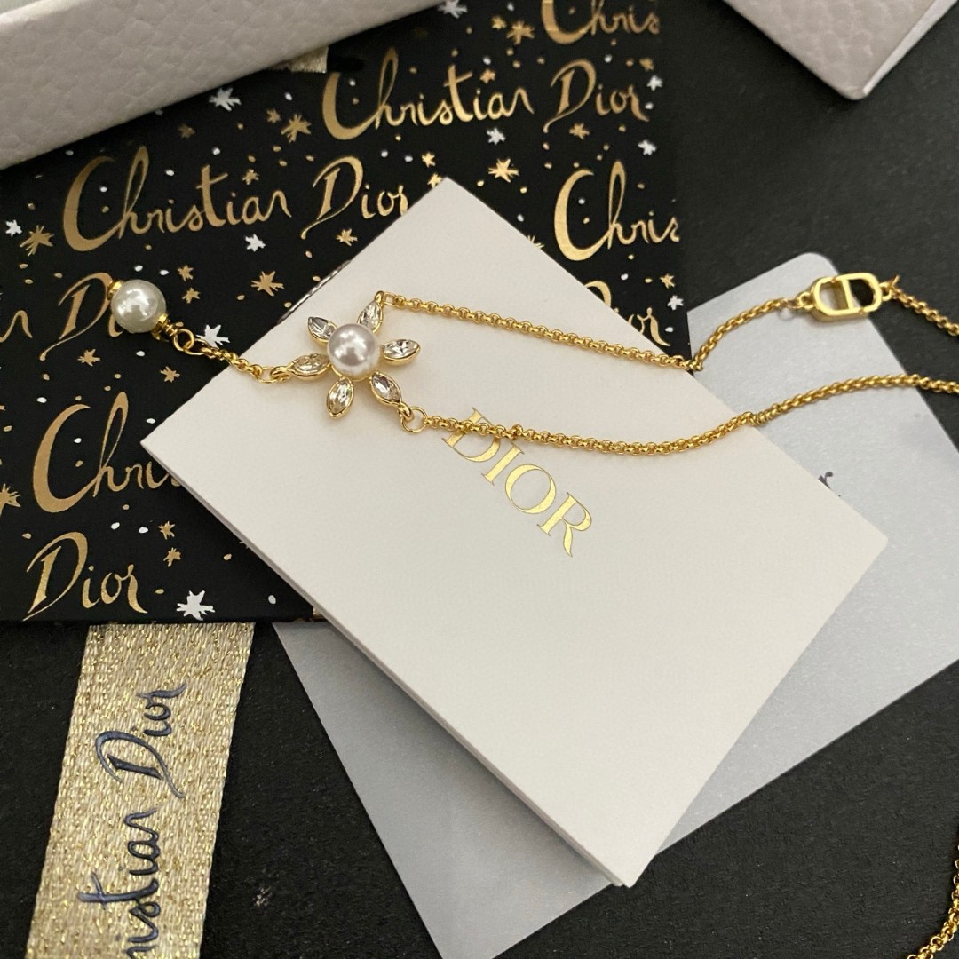 👑Dior 迪奥  中古 项链 专柜一致上新 精选原版一致 黄铜材质 甜美气质高雅.